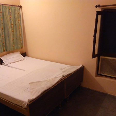 Mishra Guest House Varanasi Exterior foto